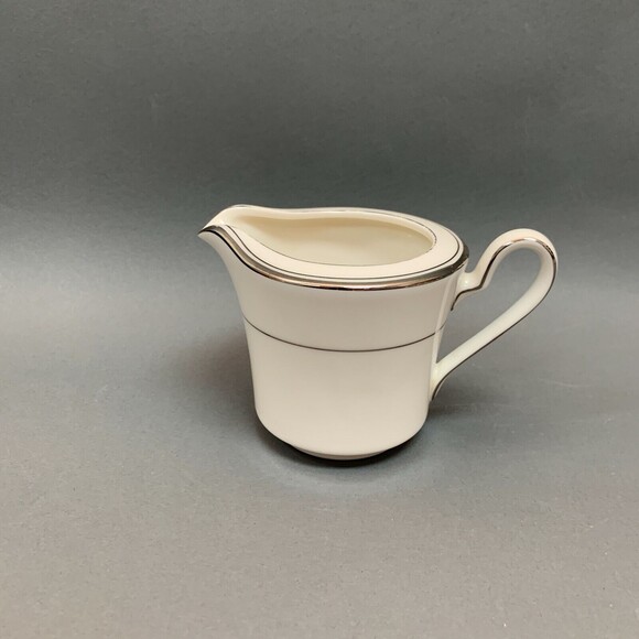 Noritake Ivory China Champlain 7553 Creamer Japan Platinum Trim - Picture 1 of 8